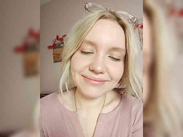 LadyAnny webcam
