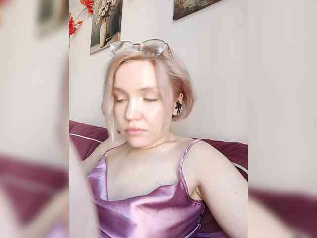 LadyAnny webcam