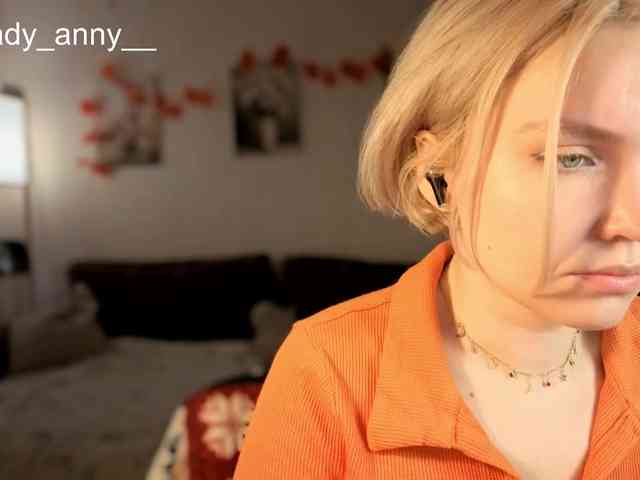 LadyAnny webcam