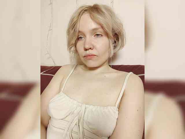 LadyAnny webcam