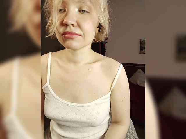 LadyAnny webcam
