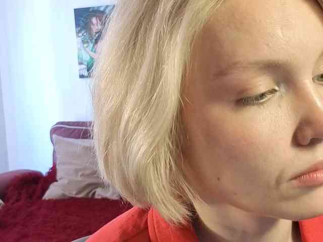 LadyAnny webcam