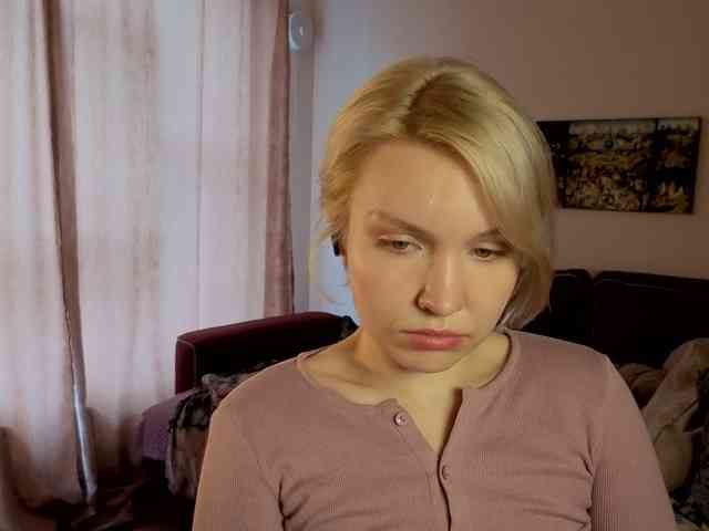 LadyAnny webcam