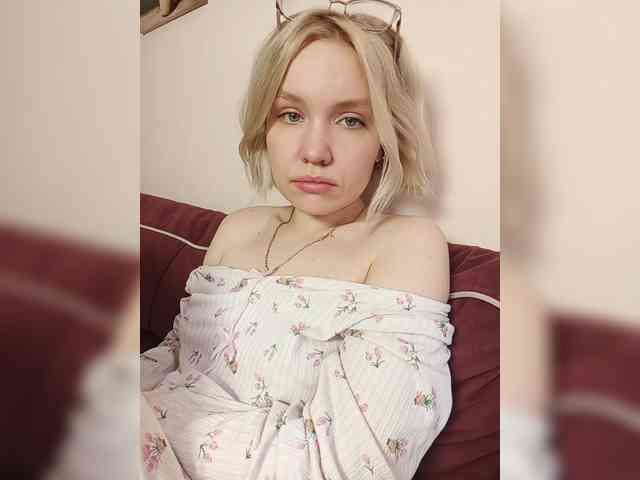 LadyAnny webcam