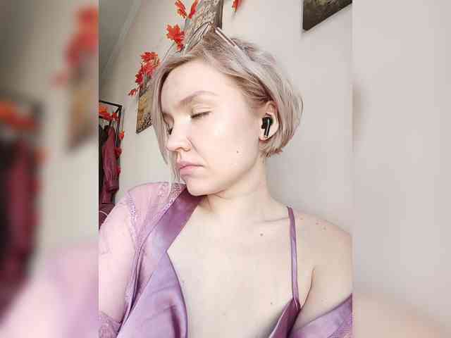 LadyAnny webcam