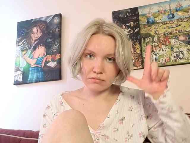 LadyAnny webcam