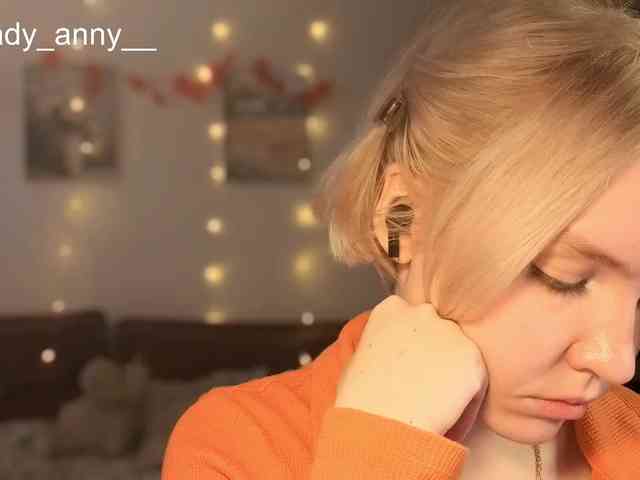 LadyAnny webcam