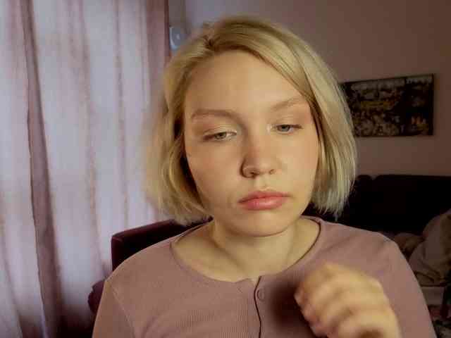 LadyAnny webcam