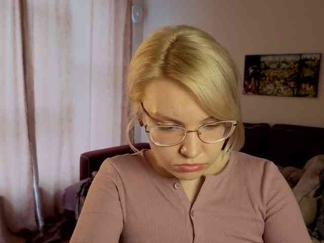 LadyAnny webcam