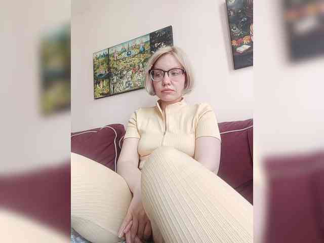 LadyAnny webcam