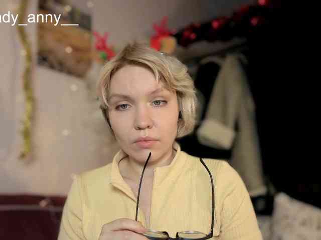 LadyAnny webcam