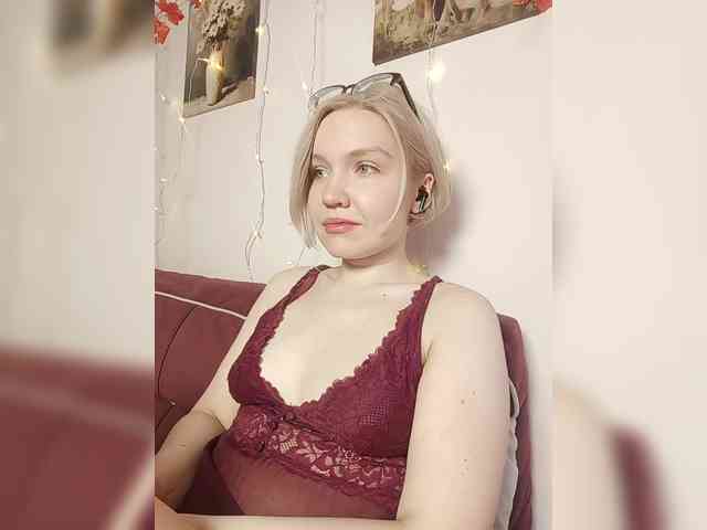 LadyAnny webcam