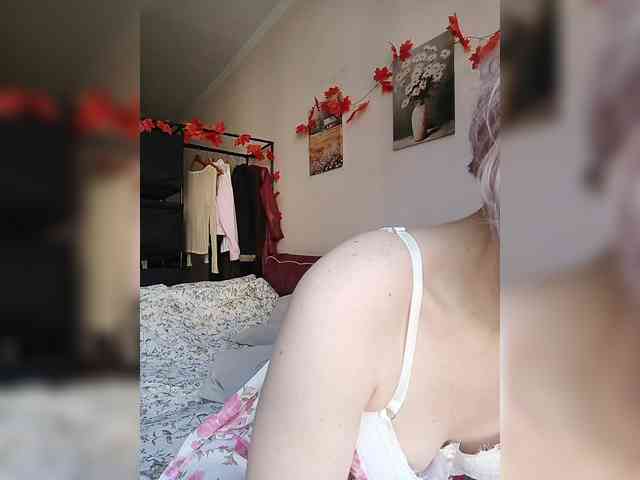 LadyAnny webcam