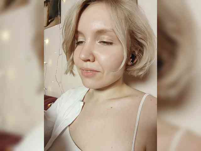 LadyAnny webcam
