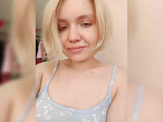 LadyAnny webcam