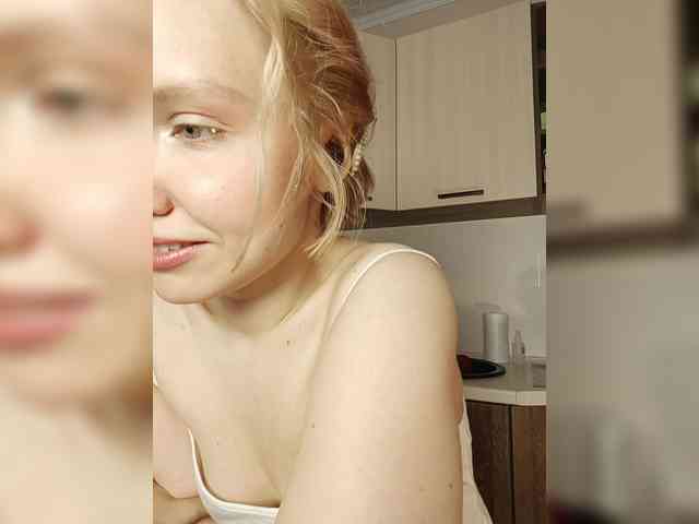LadyAnny webcam