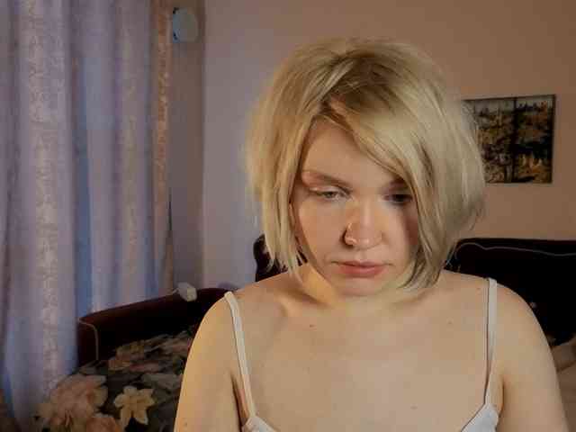 LadyAnny webcam
