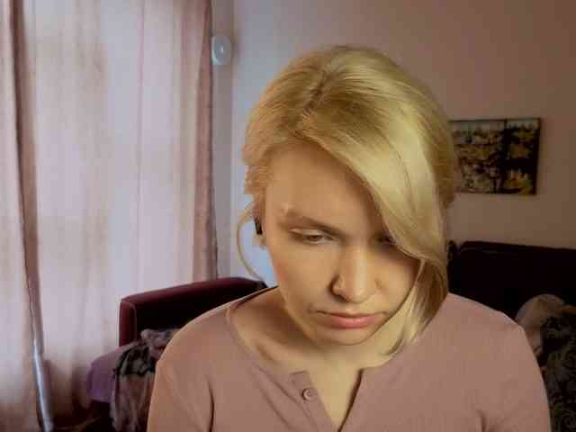 LadyAnny webcam