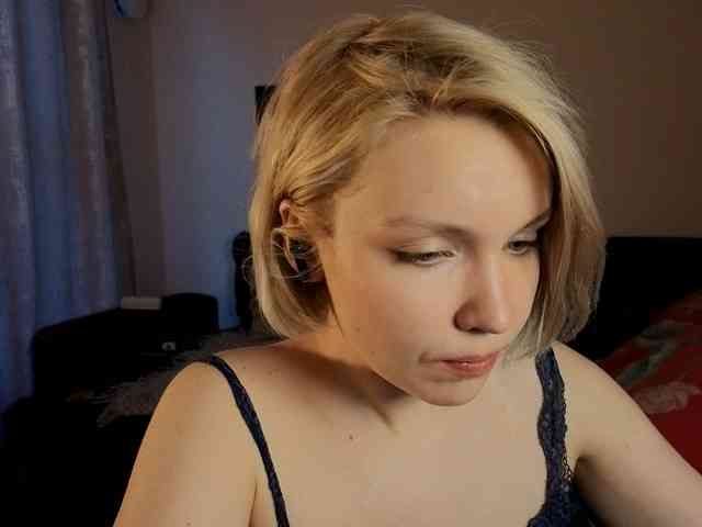 LadyAnny webcam