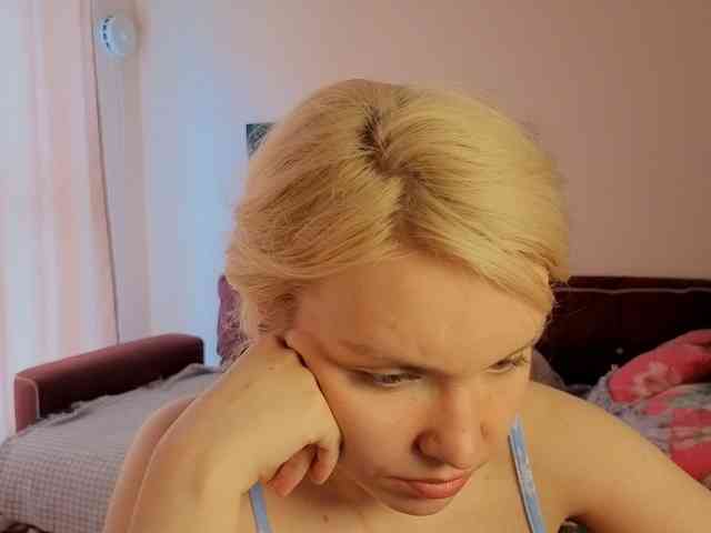 LadyAnny webcam