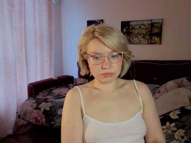 LadyAnny webcam