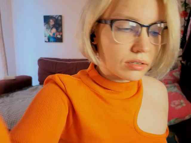 LadyAnny webcam