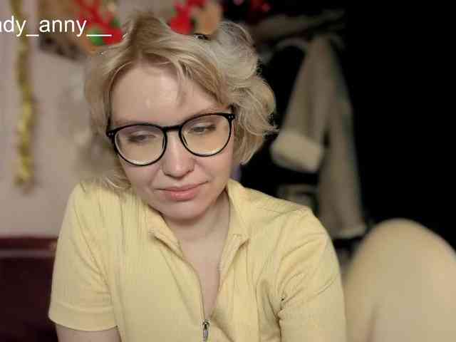 LadyAnny webcam