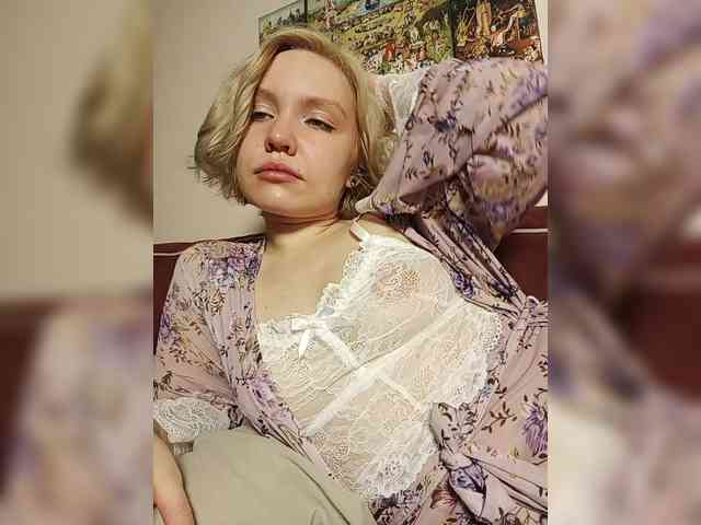 LadyAnny webcam