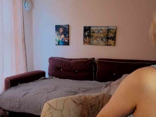 LadyAnny webcam