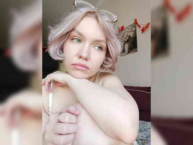 LadyAnny webcam