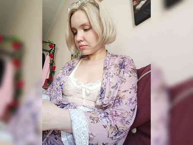 LadyAnny webcam