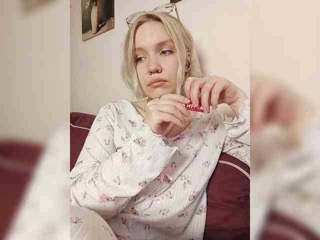LadyAnny webcam