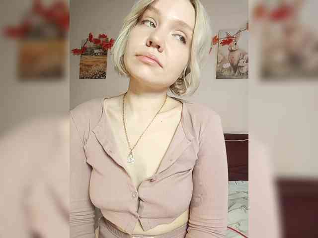 LadyAnny webcam