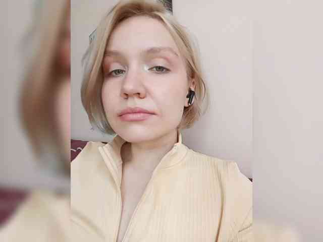 LadyAnny webcam