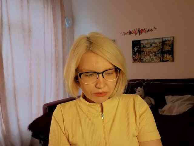 LadyAnny webcam