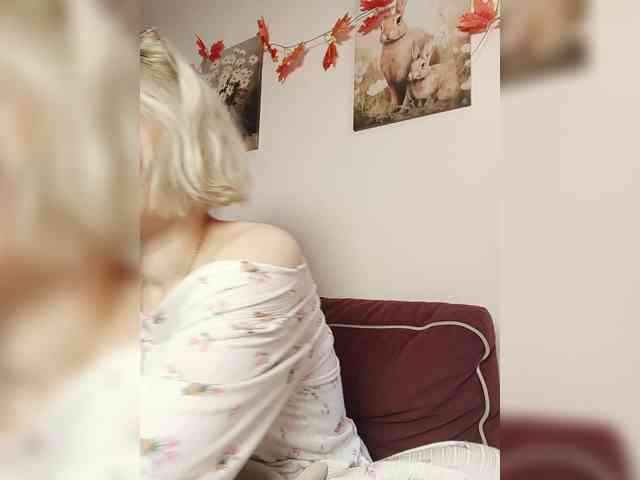 LadyAnny webcam