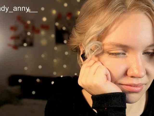 LadyAnny webcam