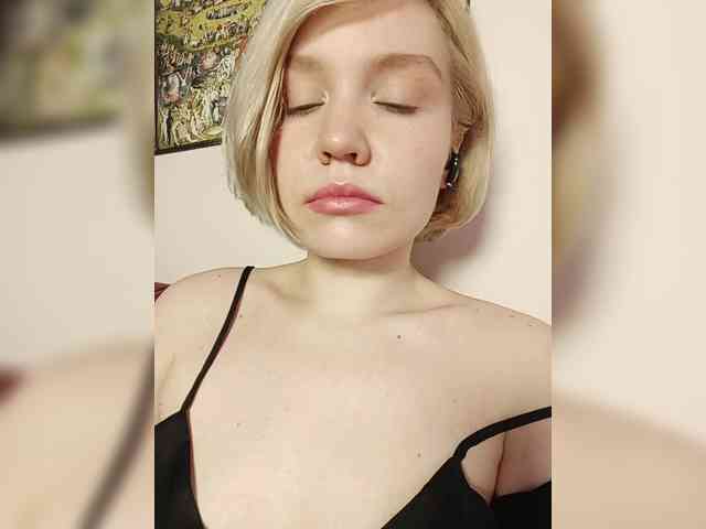 LadyAnny webcam