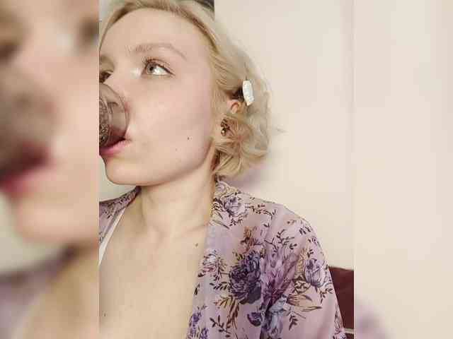 LadyAnny webcam