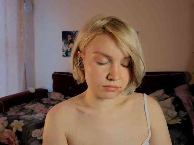 LadyAnny webcam