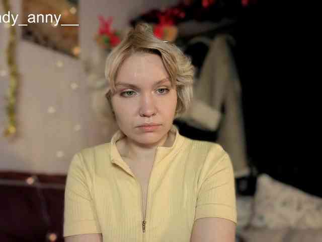 LadyAnny webcam