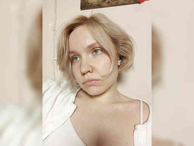 LadyAnny webcam