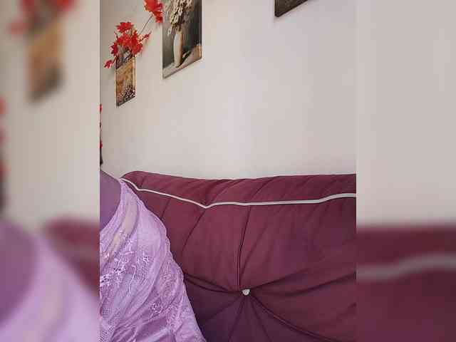 LadyAnny webcam