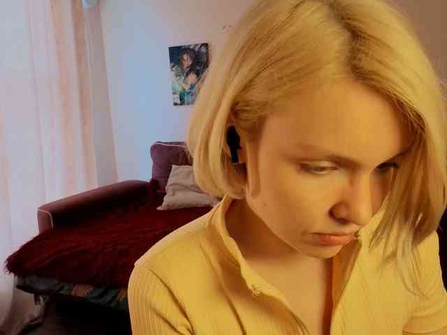 LadyAnny webcam