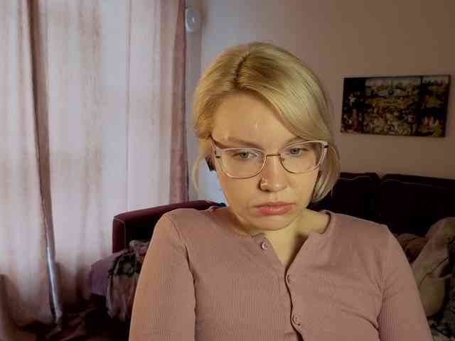 LadyAnny webcam