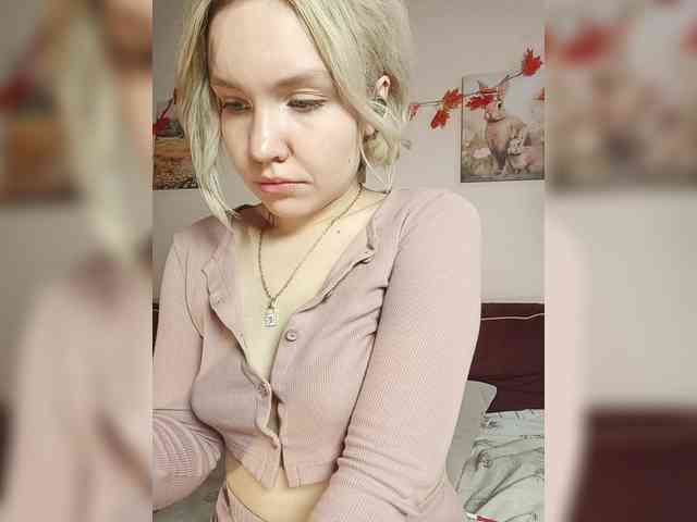 LadyAnny webcam