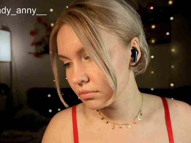 LadyAnny webcam