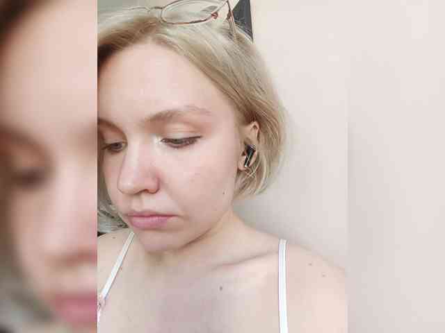 LadyAnny webcam