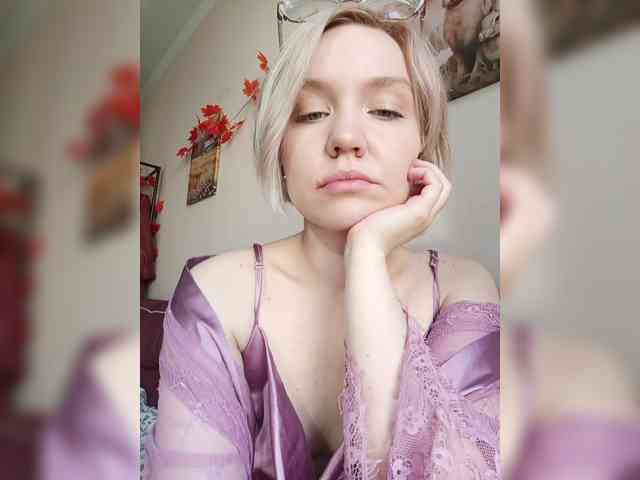 LadyAnny webcam