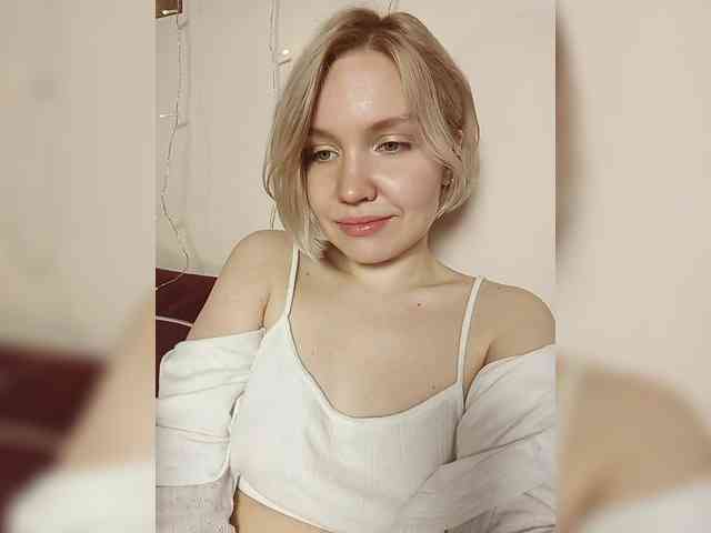 LadyAnny webcam